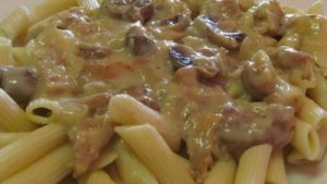 Chicken Alfredo w Penne image